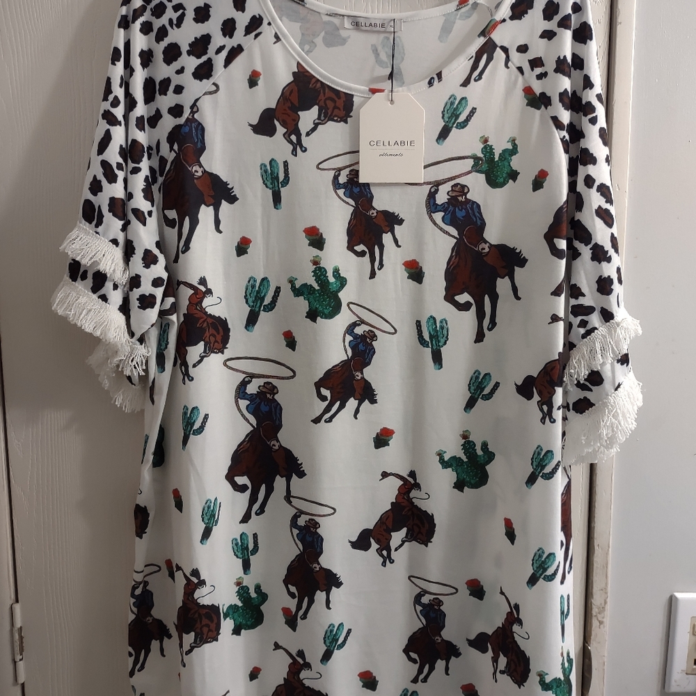 NWT Cellabie rodeo top
